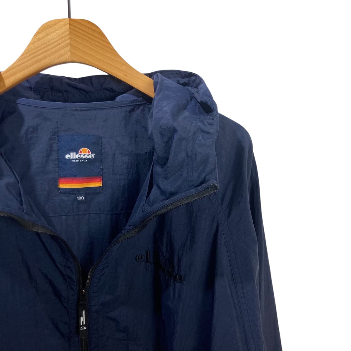 엘레쎄 네이비 바람막이 상품이미지3