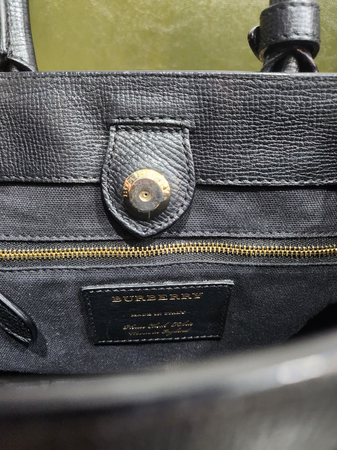 버버리 블랙 레더 토트백 숄더백 정품 상품이미지6