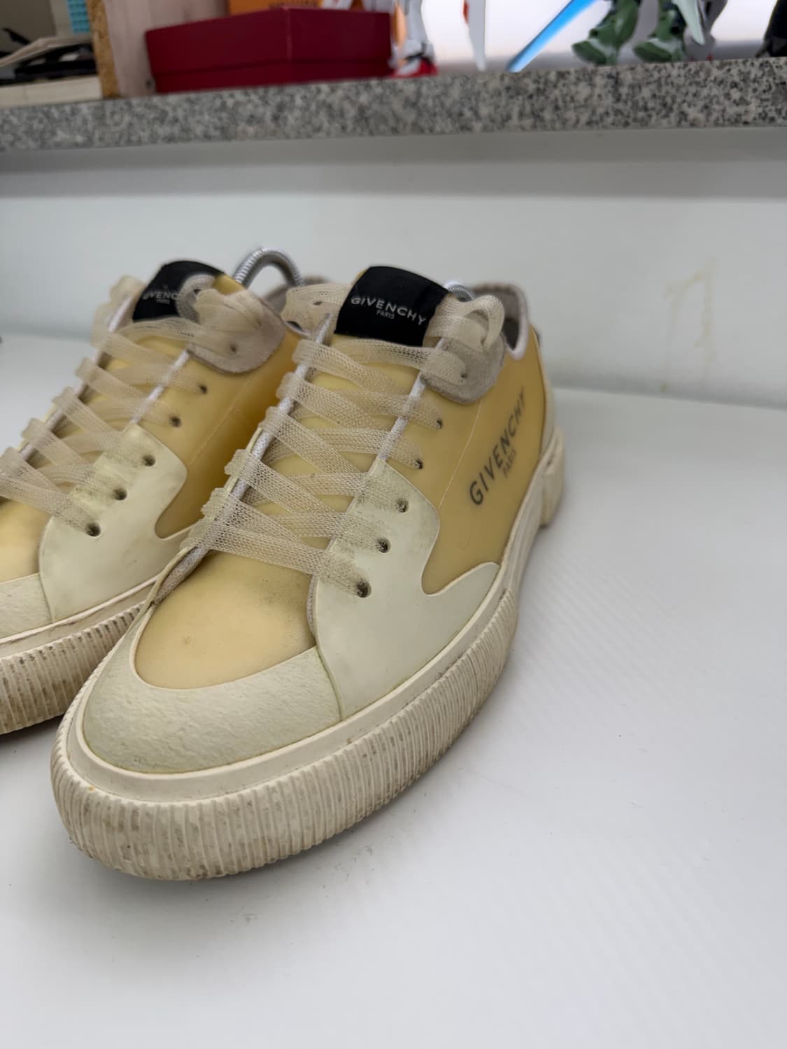 정품) 지방시 남성 캔버스 스니커즈 45 상품이미지2