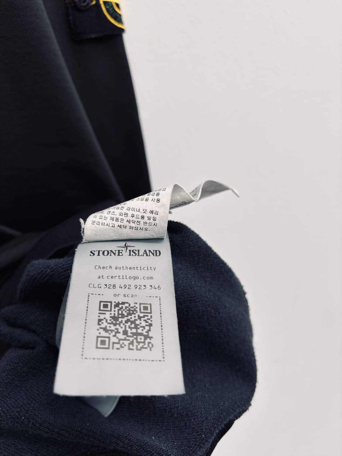 스톤아일랜드(Stone Island) 와펜 코튼 나일론 맨투맨 블랙 상품이미지5