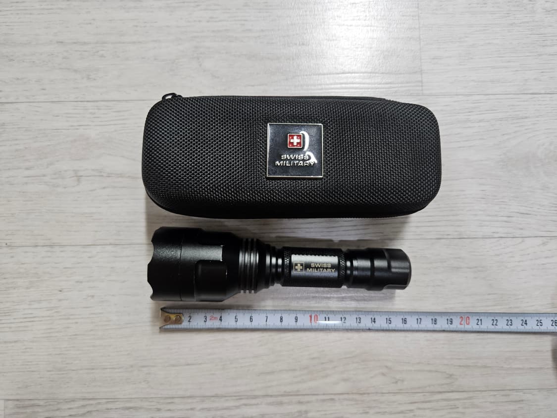 스위스밀리터리 후레쉬 900루멘 상품이미지7