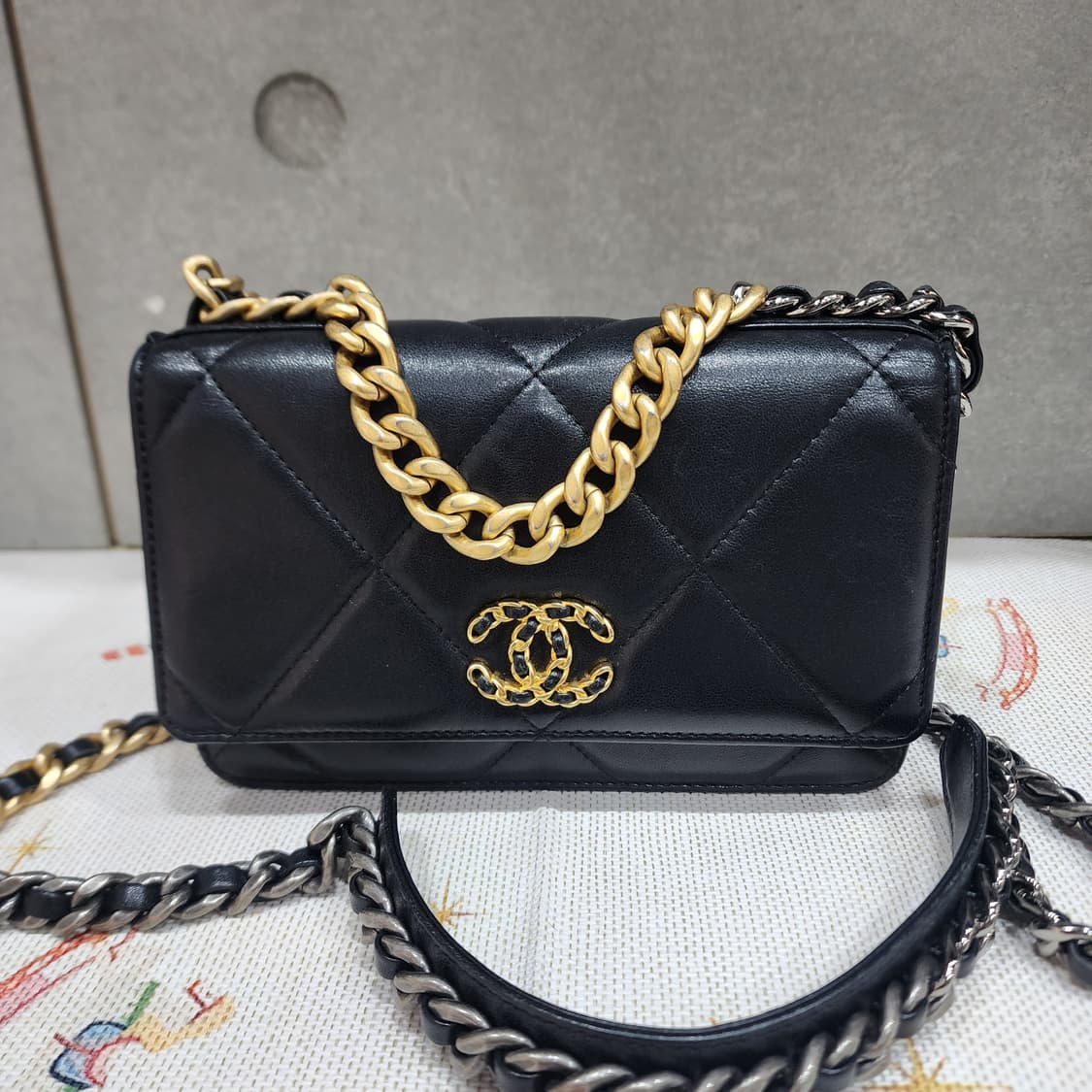 샤넬 19백 WOC 램스킨  내장칩 상품이미지1