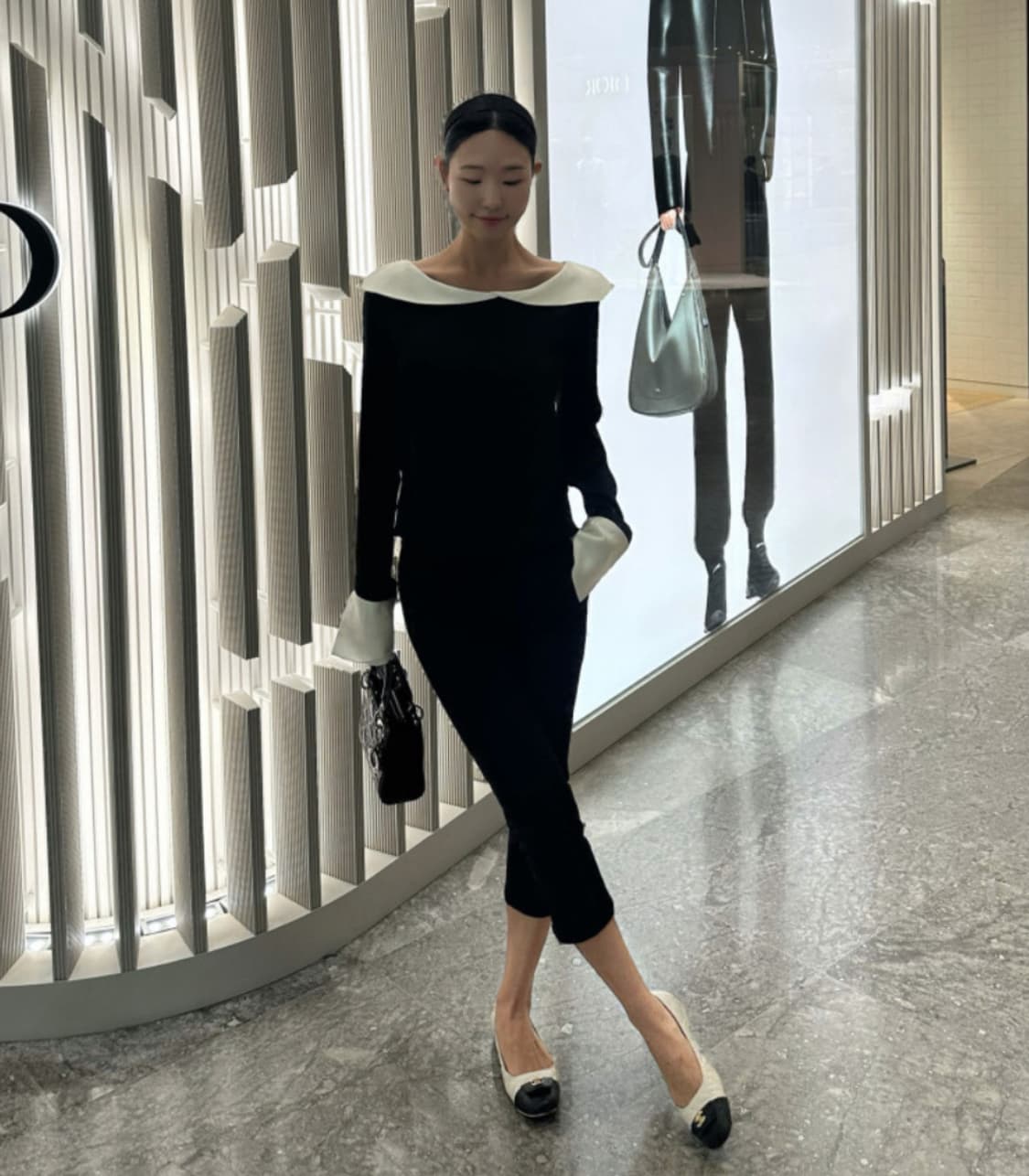 튤립 숄더라인 실크 블라우스 상품이미지2