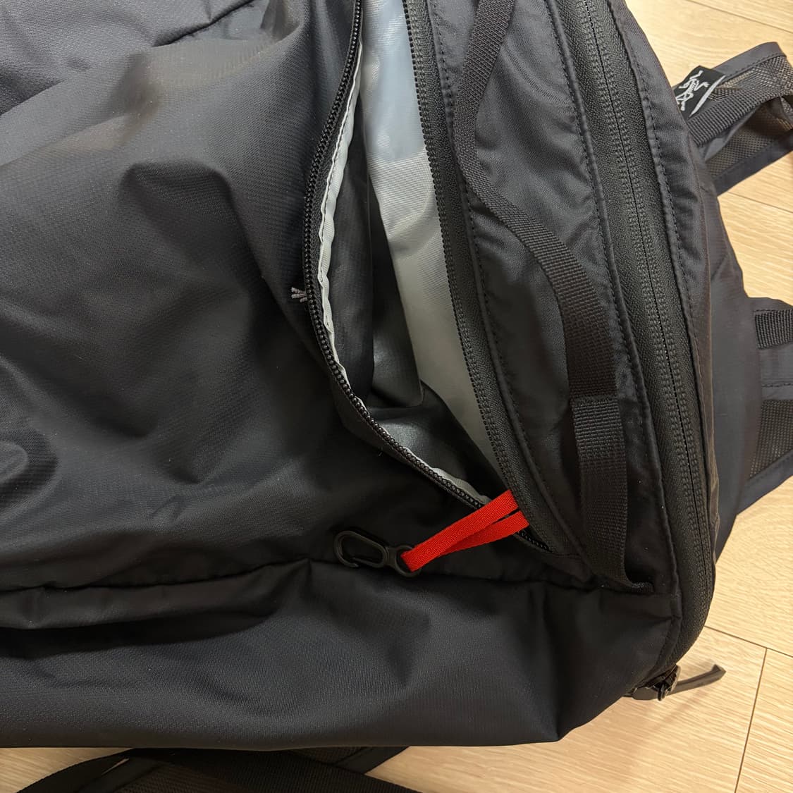 아크테릭스 헬리아드 15 백팩 블랙 상품이미지3