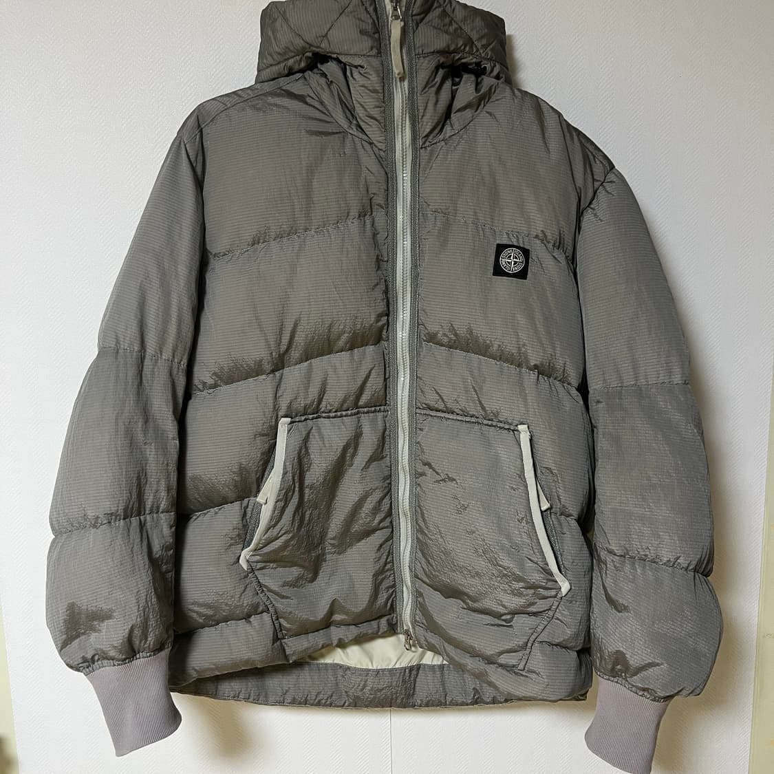 스톤아일랜드 19fw 나일론 메탈 립스탑 패딩 L 상품이미지1