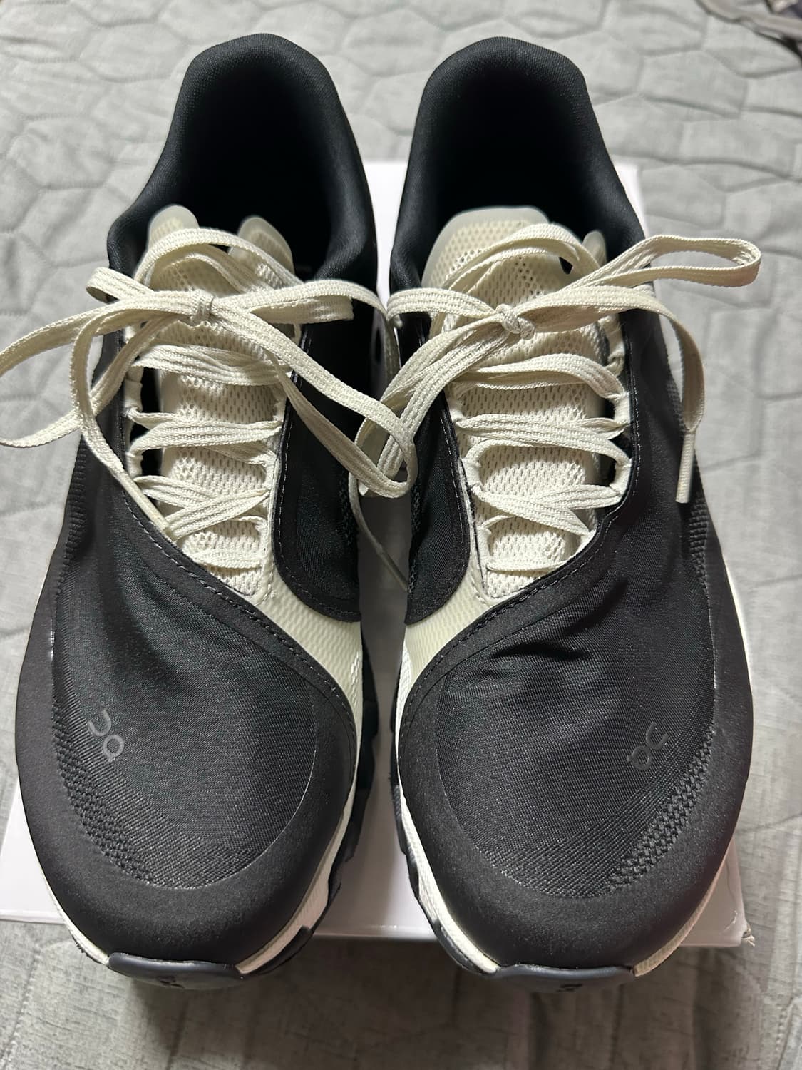 파프 온러닝 클라우드몬스터 하이퍼 블랙 상품이미지1