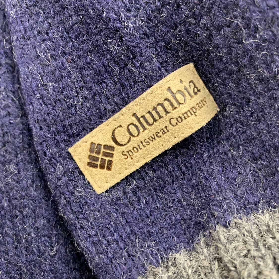 90s 컬럼비아 셔틀랜드 울 브이넥 니트 네이비 상품이미지5