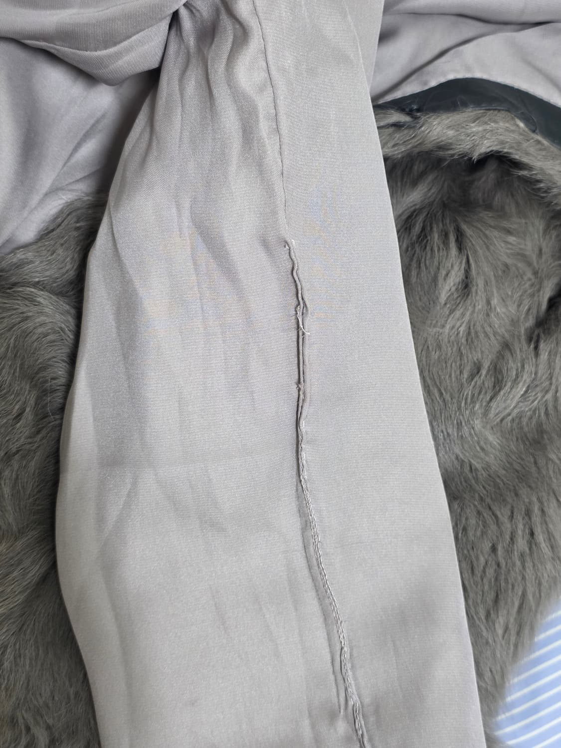 자라 ZARA WOMAN 100% 새끼양가죽 롱 퍼코트 (M사이즈) 상품이미지9