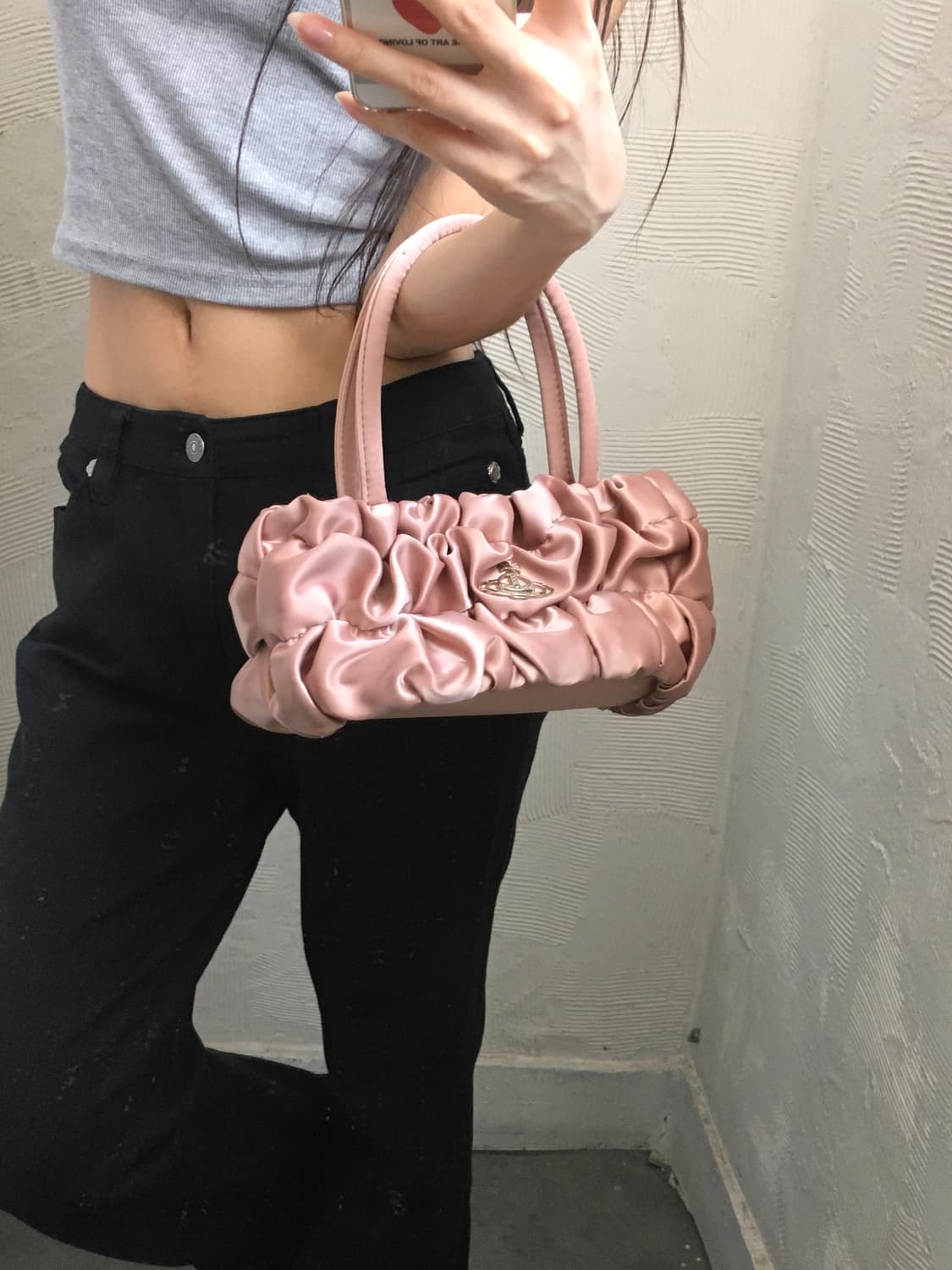 Vivienne Westwood 비비안웨스트우드 핑크 사라 셔링 백 상품이미지2