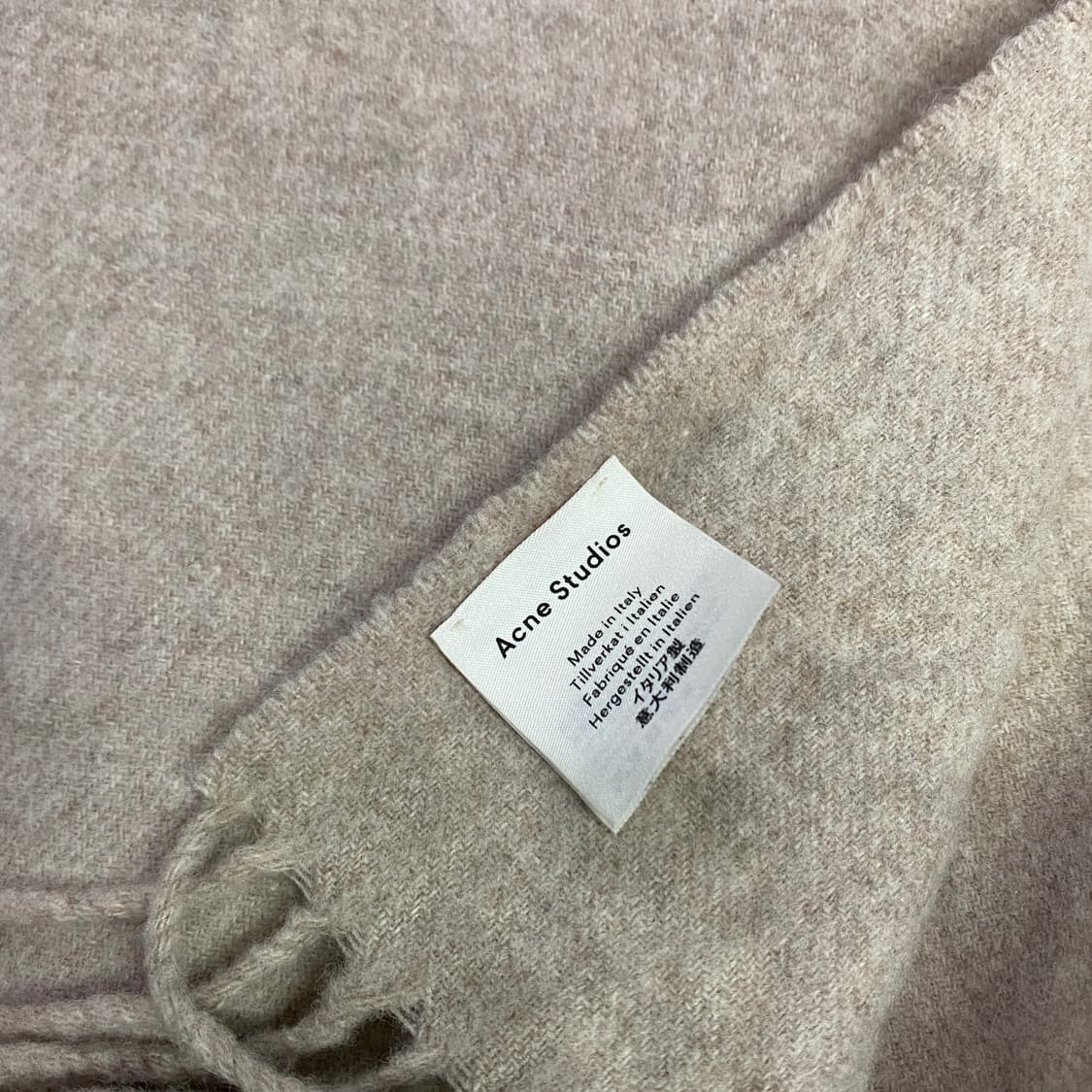 아크네 스튜디오 이태리 울 베이지 머플러 B3812 상품이미지3