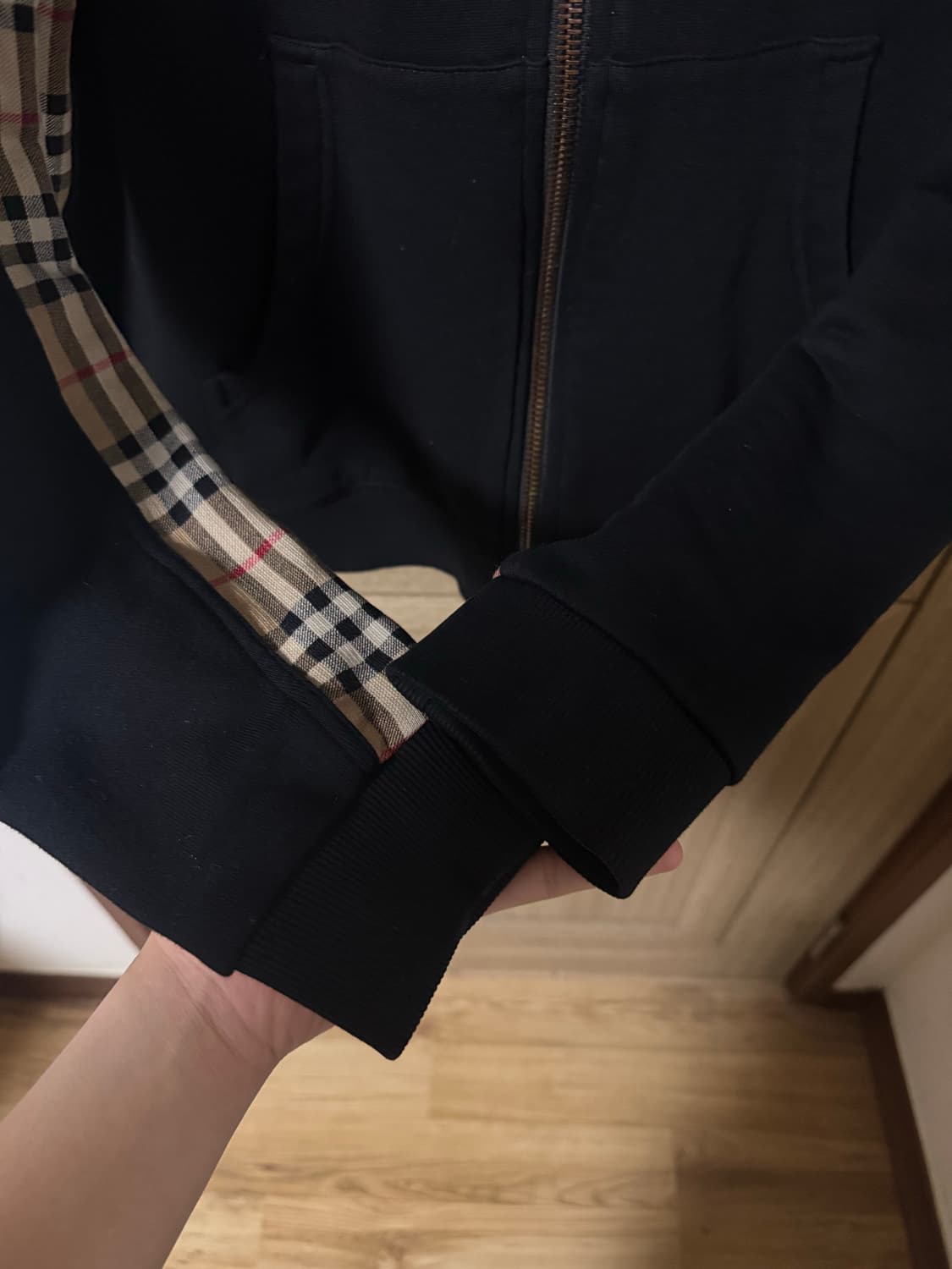 버버리 체크패턴 후드집업 블랙 상품이미지6