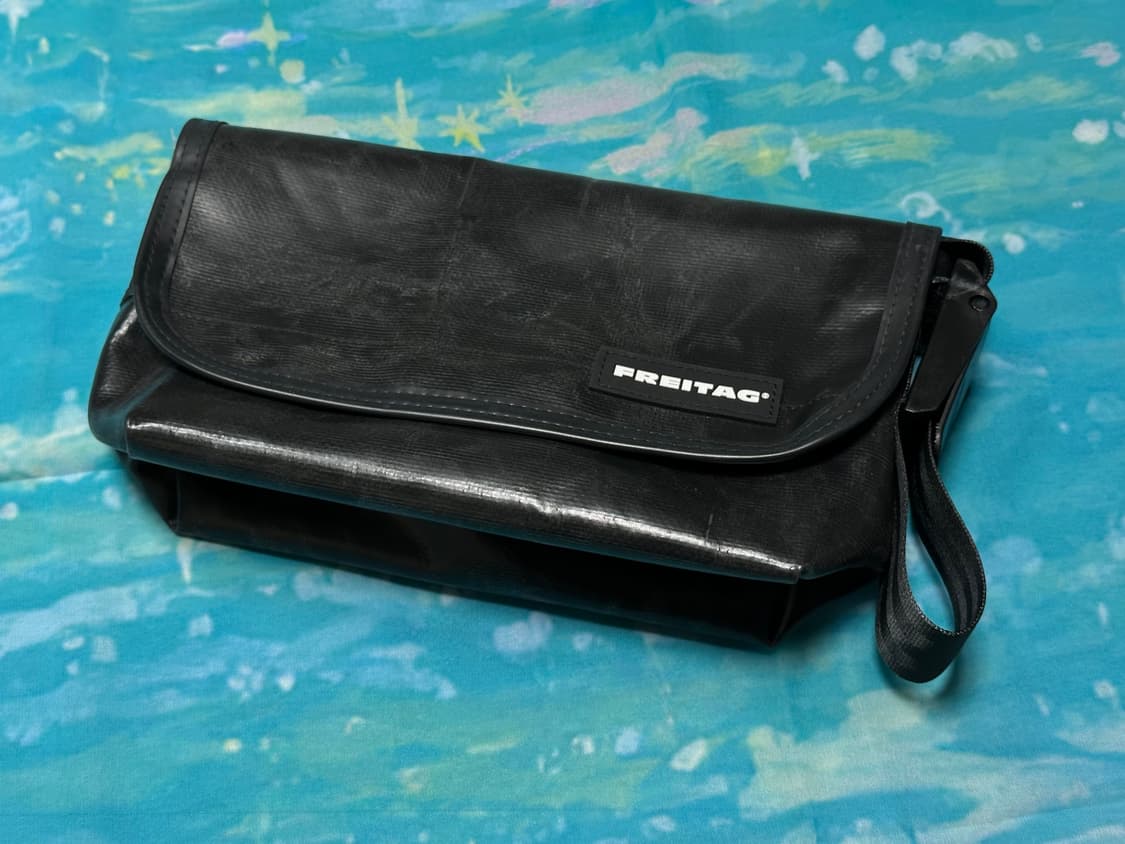 (NEW) 프라이탁 새상품 올검정 하와이파이브오  상품이미지1