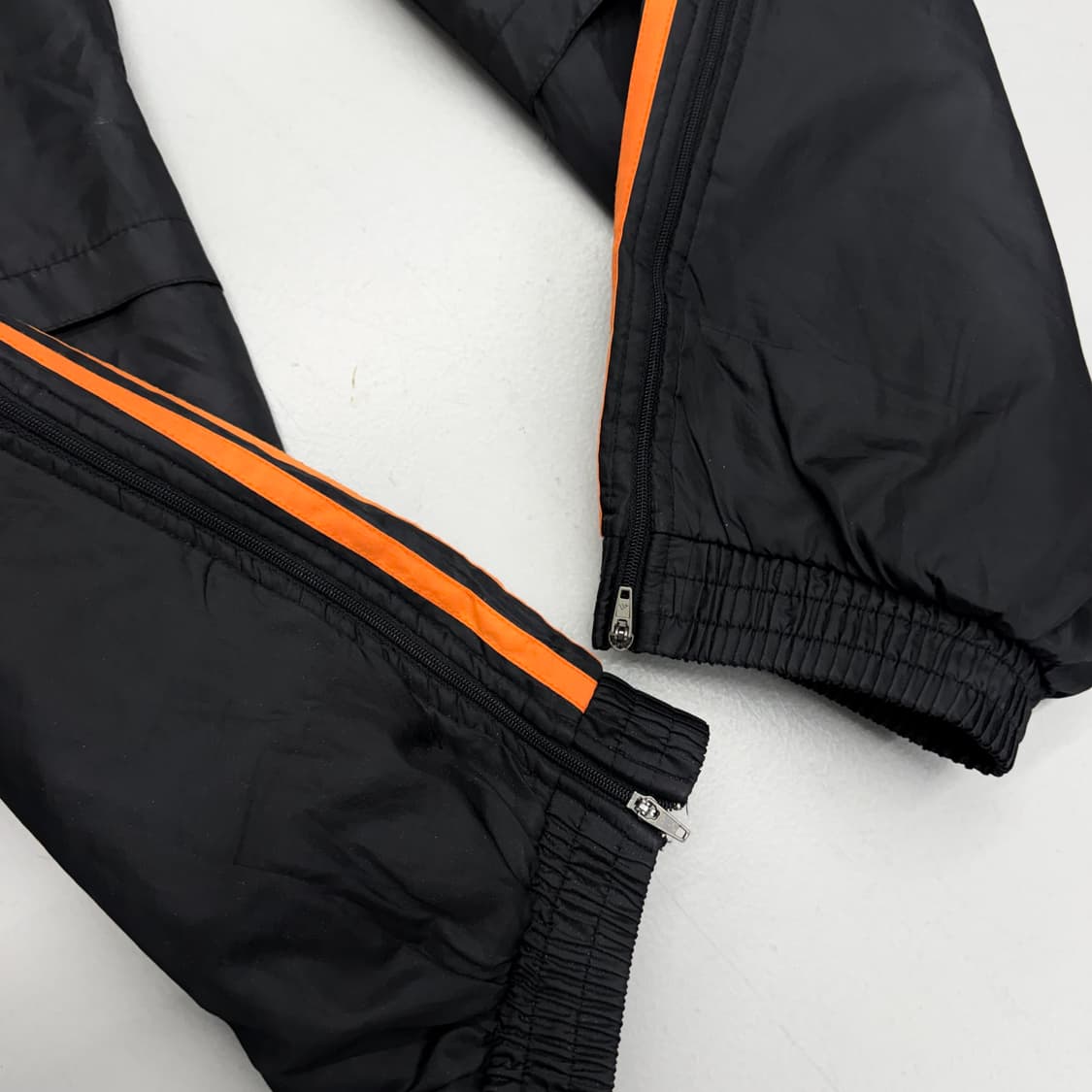 아디다스 00s 삼선 올드스쿨 바람막이 조거 트랙팬츠 상품이미지4