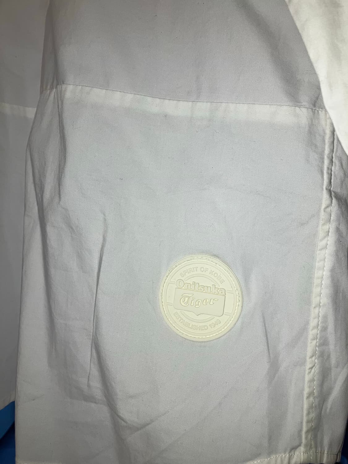 오니츠카타이거 셔츠 상품이미지3