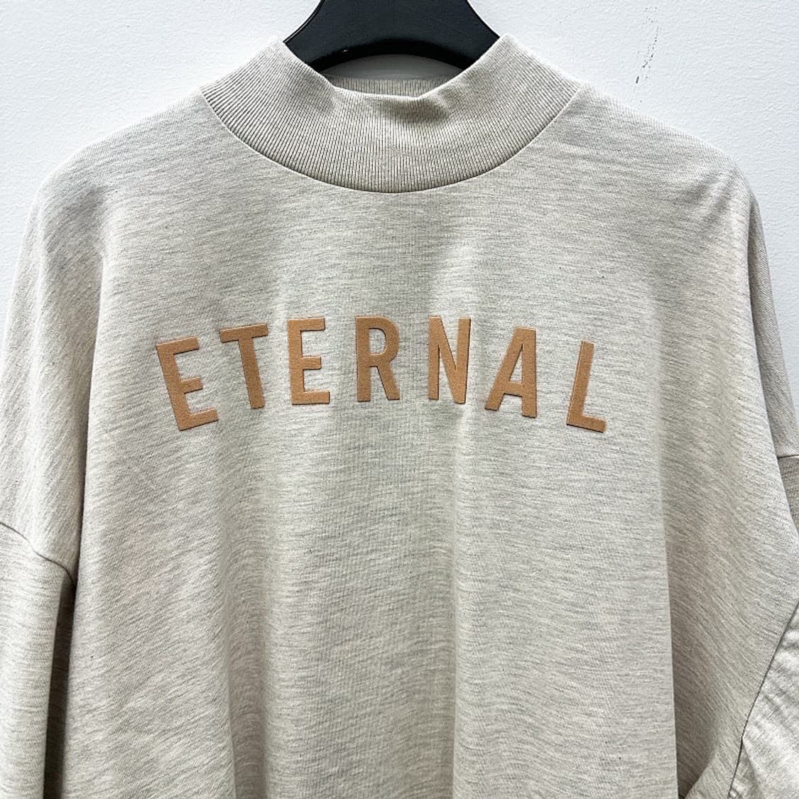 (정품/새상품) 피어오브갓 남성 오트밀 이터널 로고 롱슬리브 상품이미지2
