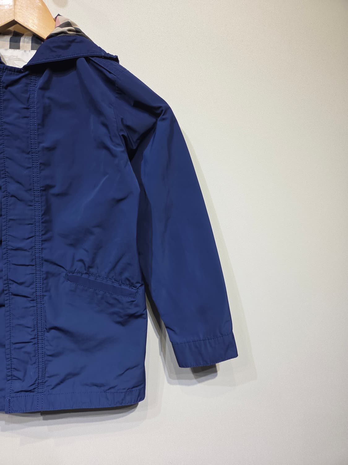 버버리 칠드런 네이비 후드 바람막이 자켓 상품이미지4