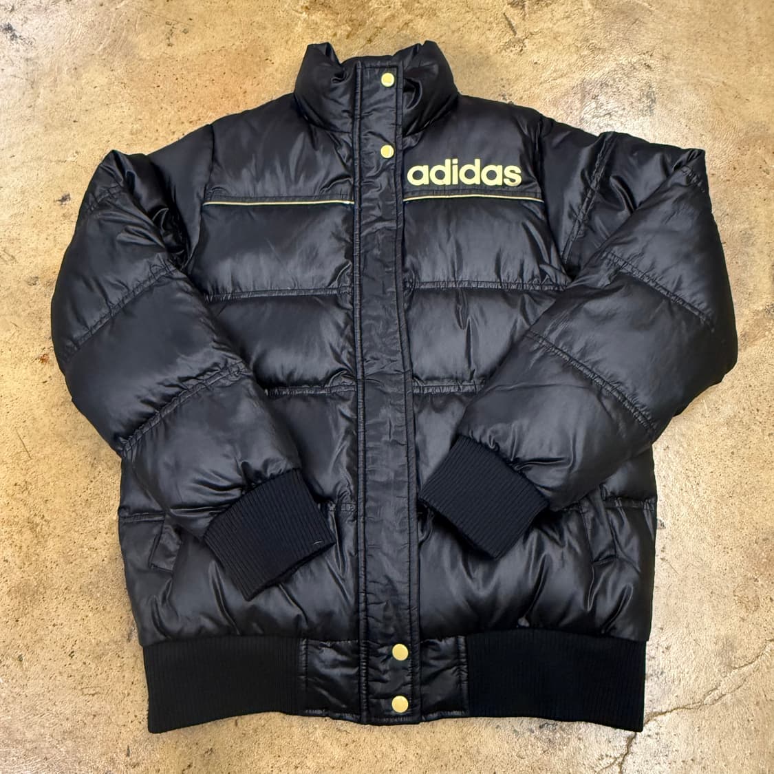 아디다스 검금 블랙 아디다스 숏패딩 90 상품이미지2