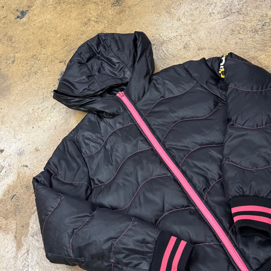 아디다스 블랙 핑크 숏패딩 85 상품이미지1