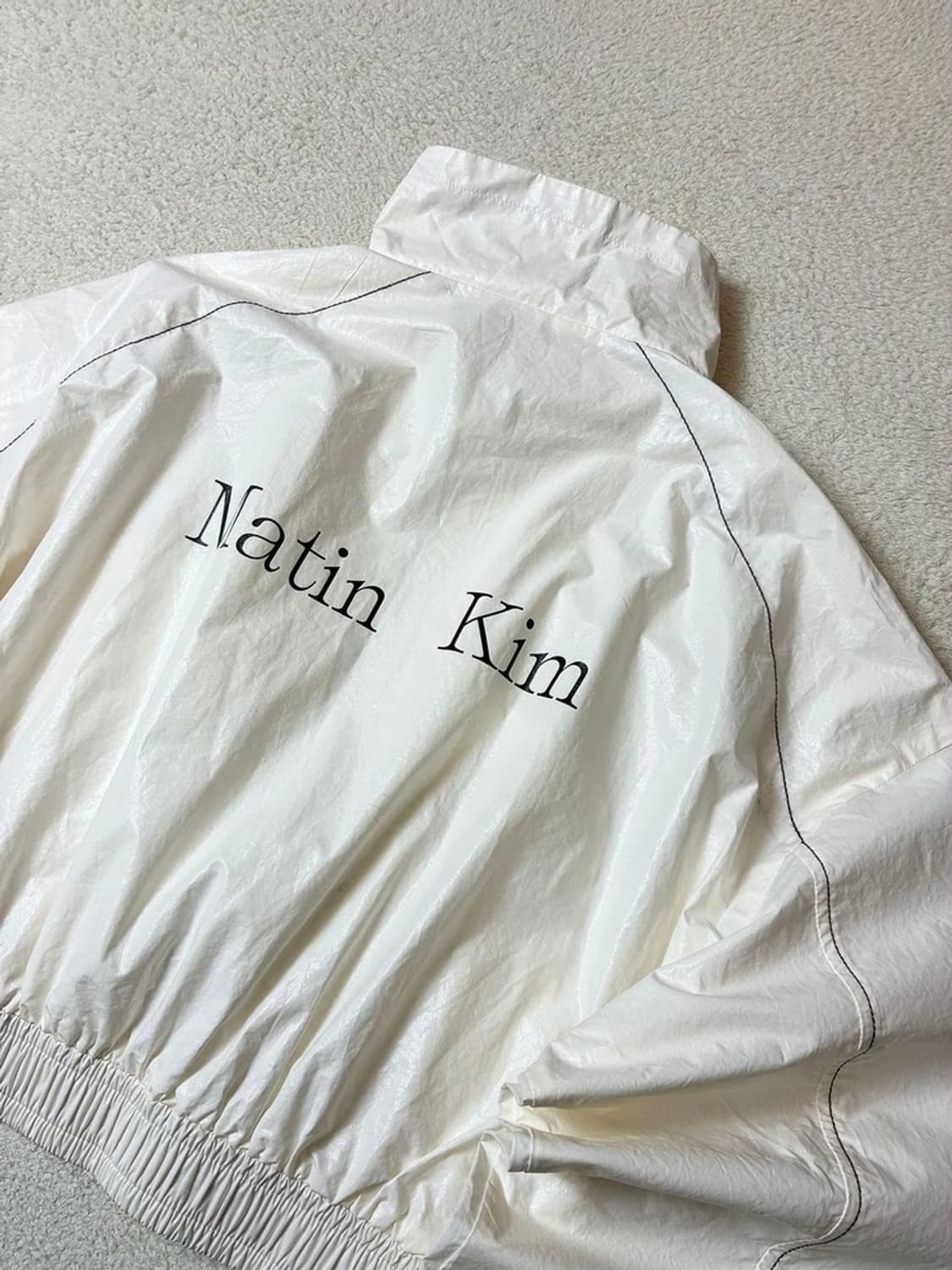 마뗑킴 24FW 로고 코팅 크롭 자켓 PN7618 상품이미지2