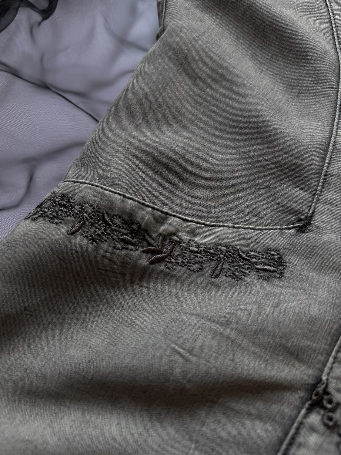 Charcoal Punching Embroidered Vest 0331 상품이미지4