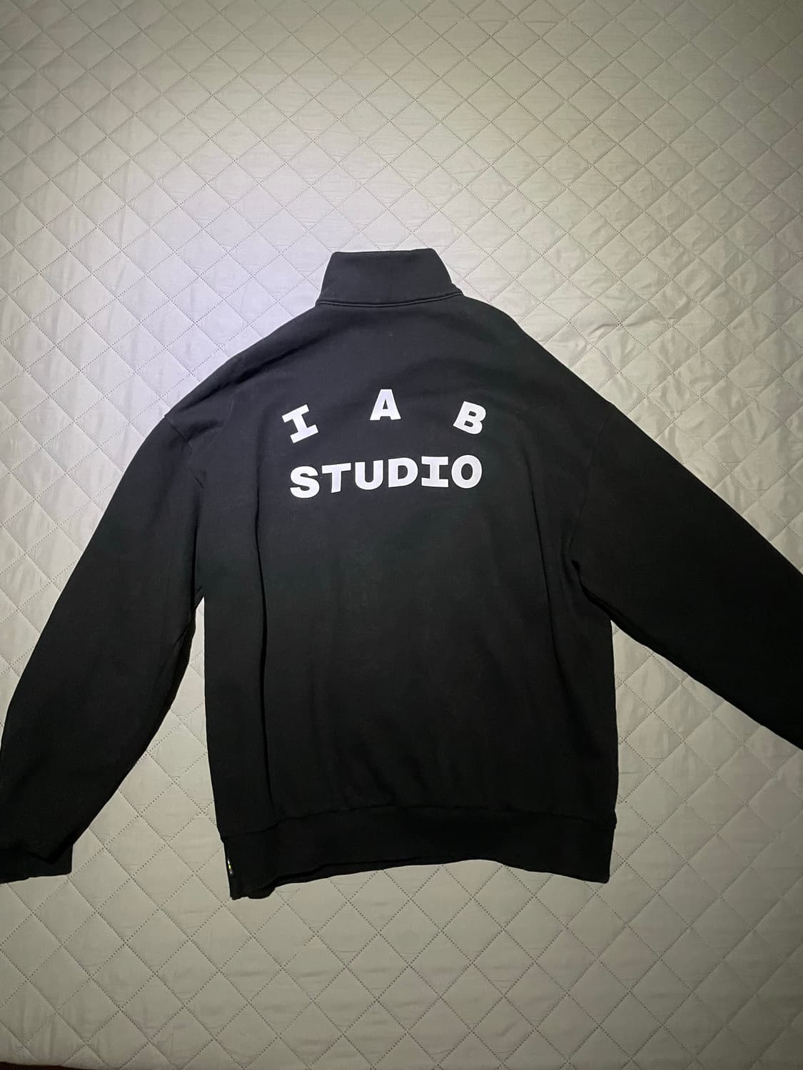 아이앱스튜디오 하프집업 블랙 상품이미지2