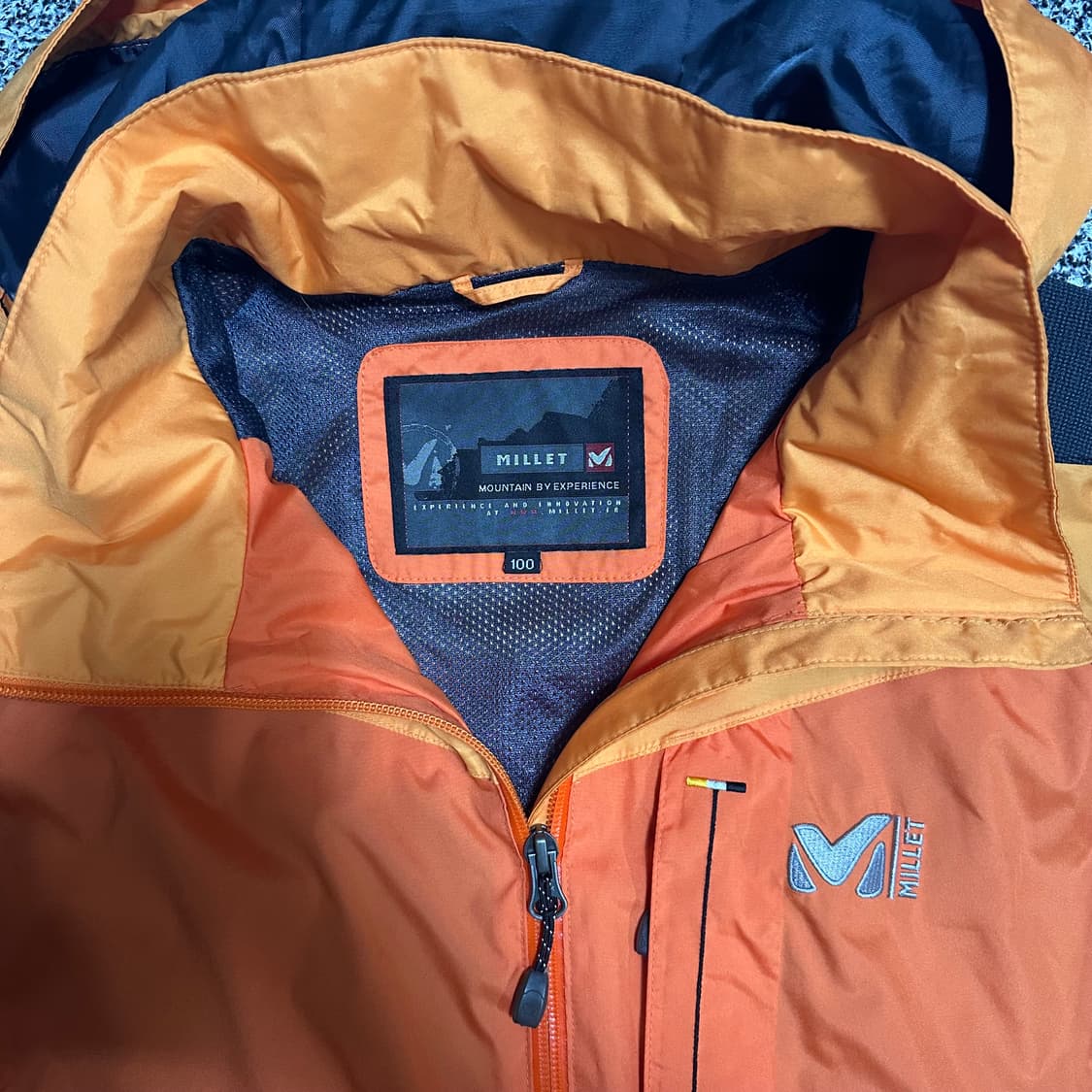 (100) 밀레 오렌지색 바람막이 자켓 상품이미지2