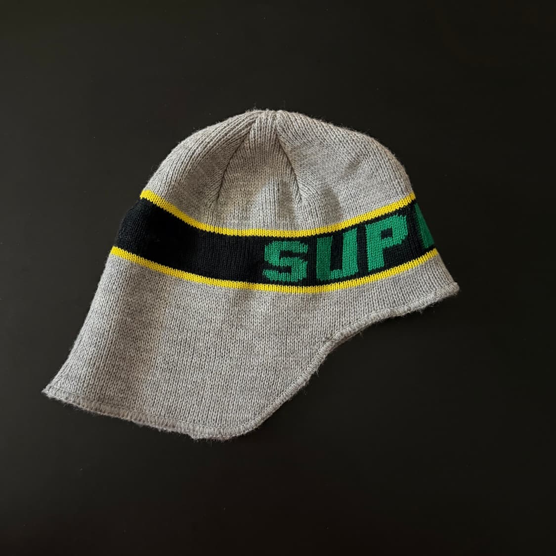 슈프림 이어플랩 비니 상품이미지1