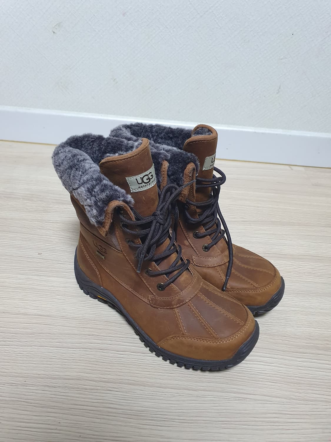 어그 아디론댁 비브람 부츠 260 상품이미지2