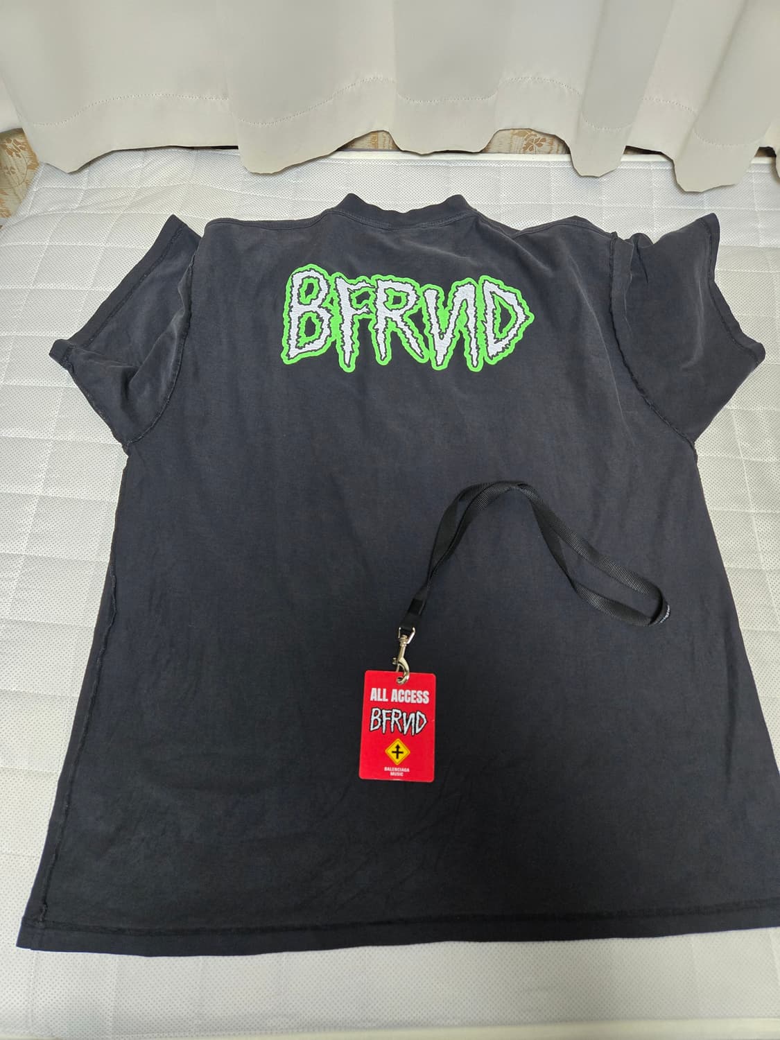 발렌시아가 비프렌드 반팔 티 + 키링 목걸이 리미티드 상품이미지7