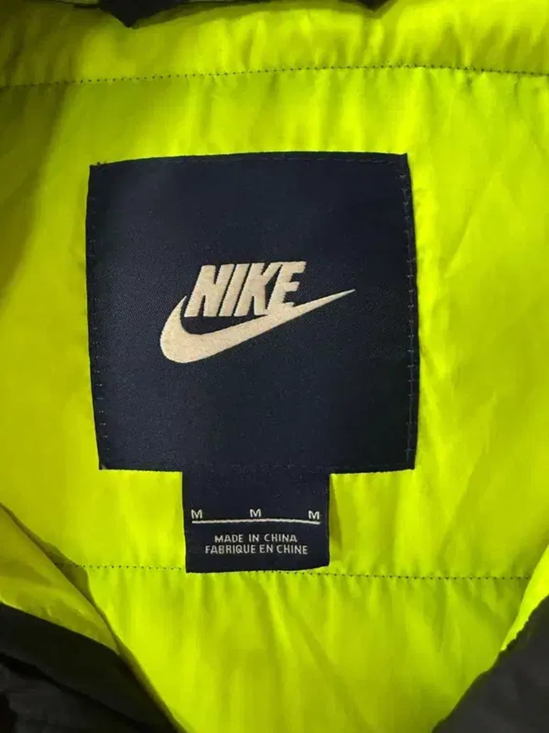 A1828 [ NIKE ] 나이키 패딩 [ SIZE: M ] 상품이미지5