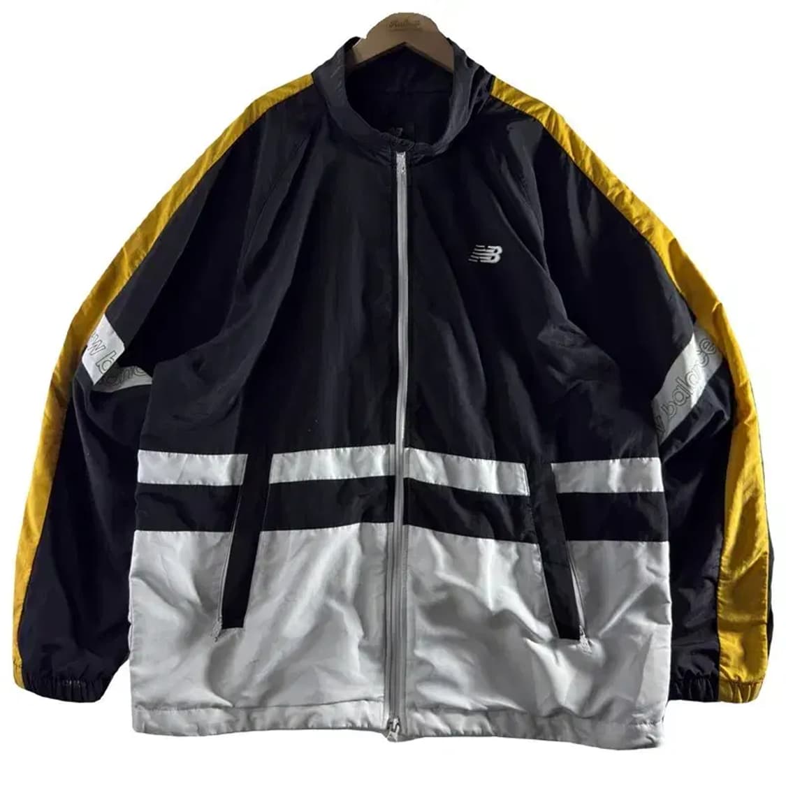 A1904 뉴발란스 바람막이 [ SIZE: XL ] 상품이미지1