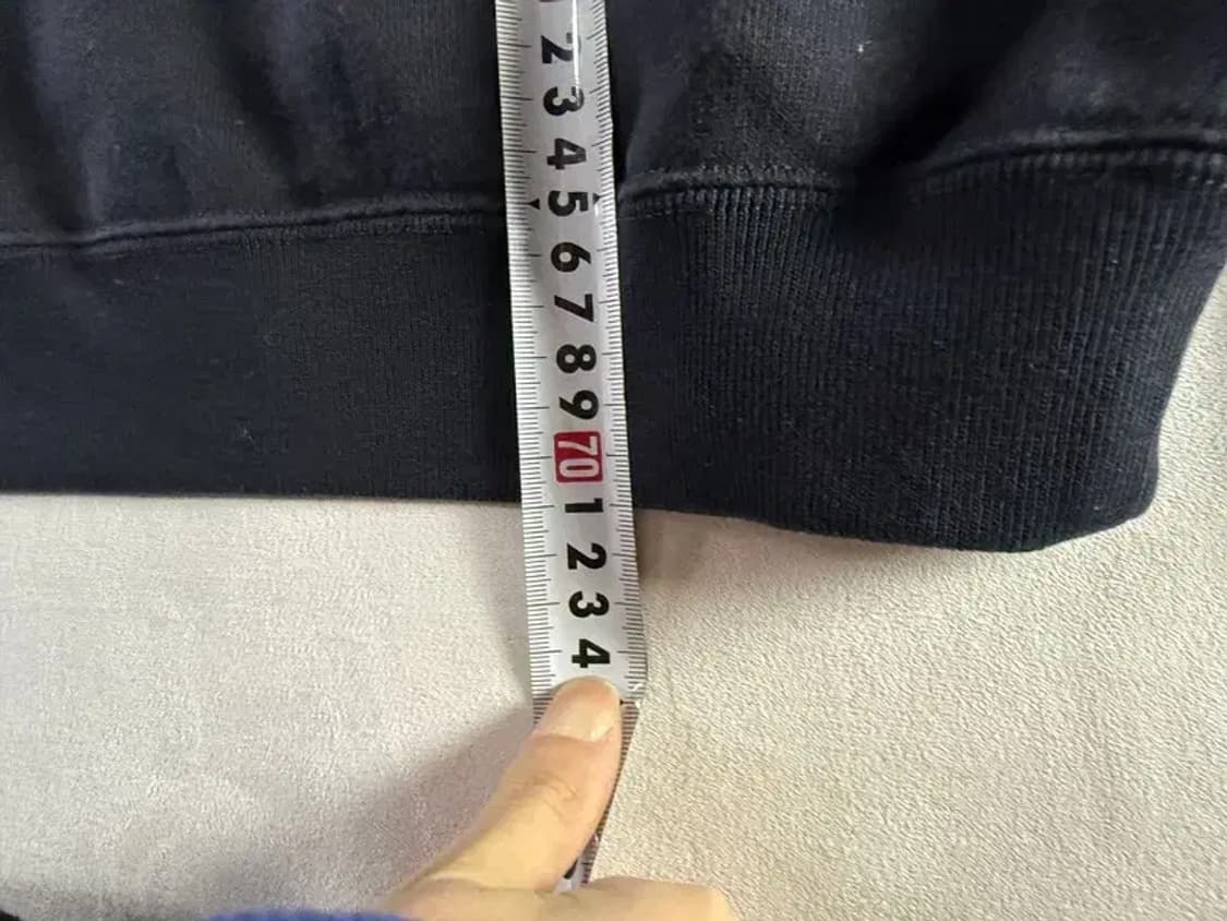 A2346 카우스 x 유니클로 맨투맨 [ SIZE: L ] 상품이미지4