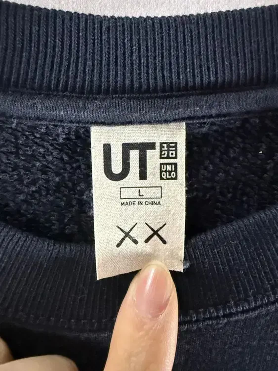 A2346 카우스 x 유니클로 맨투맨 [ SIZE: L ] 상품이미지5