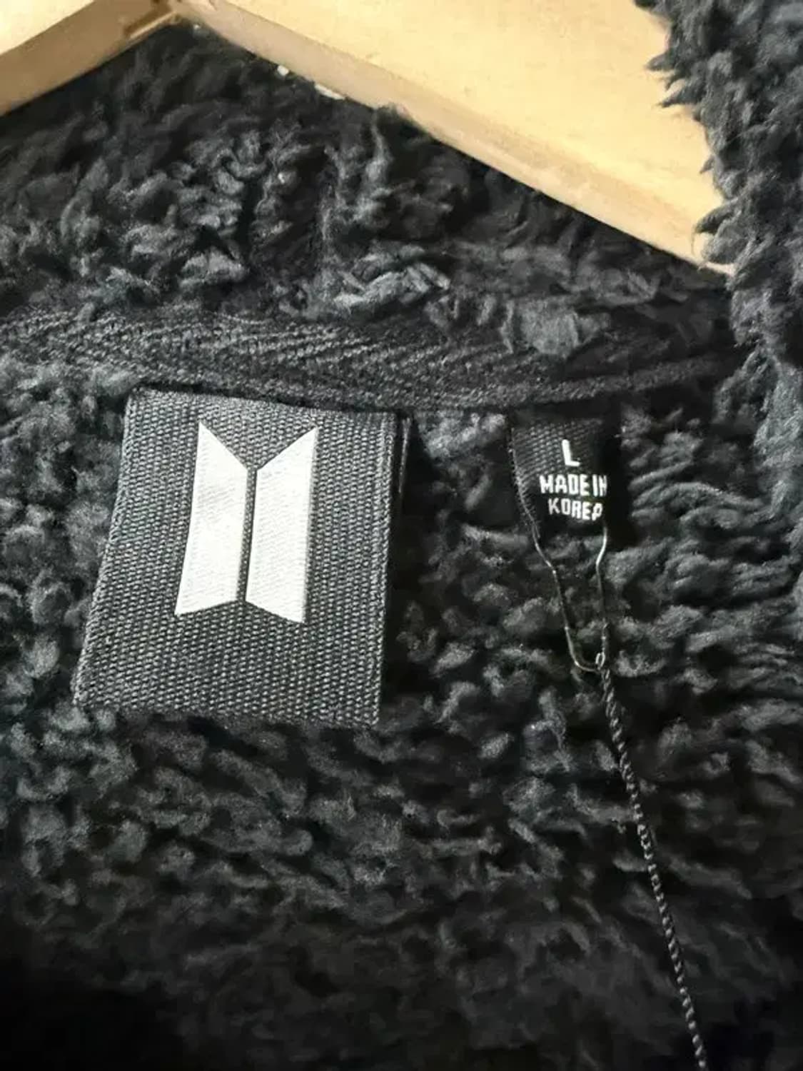 A2382 [ BTS ] 새상품 굿즈 방탄 후리스[ SIZE: L ] 상품이미지5