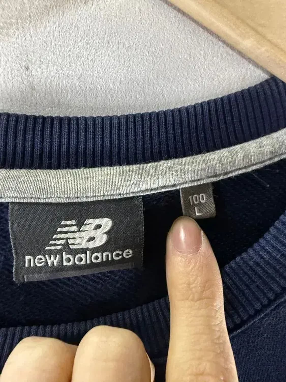 A2423 뉴발란스 맨투맨 [ SIZE: L ] 상품이미지5