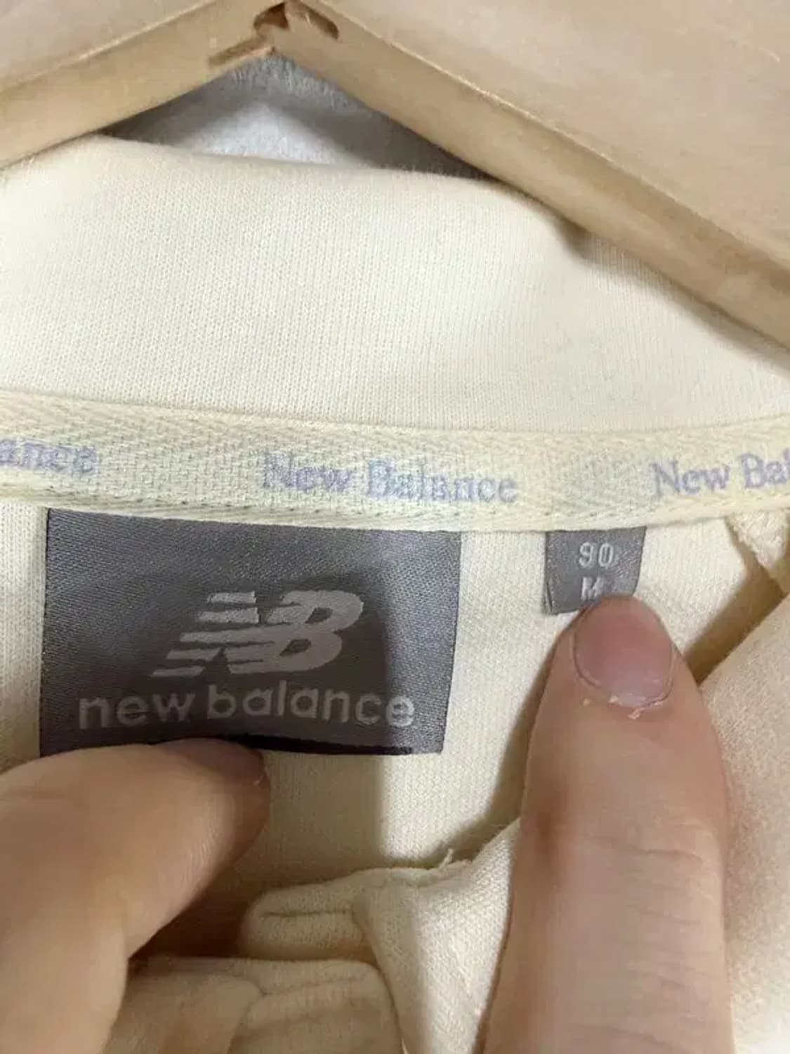 A2729  뉴발란스 크롭 맨투맨 [ SIZE: M ] 상품이미지5