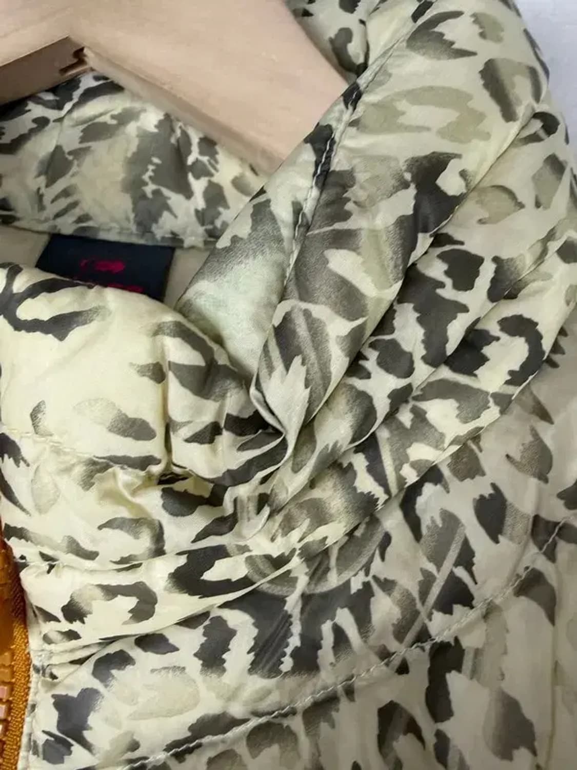 A3140 [COLUMBIA] 콜롬비아 경량패딩 M 상품이미지4