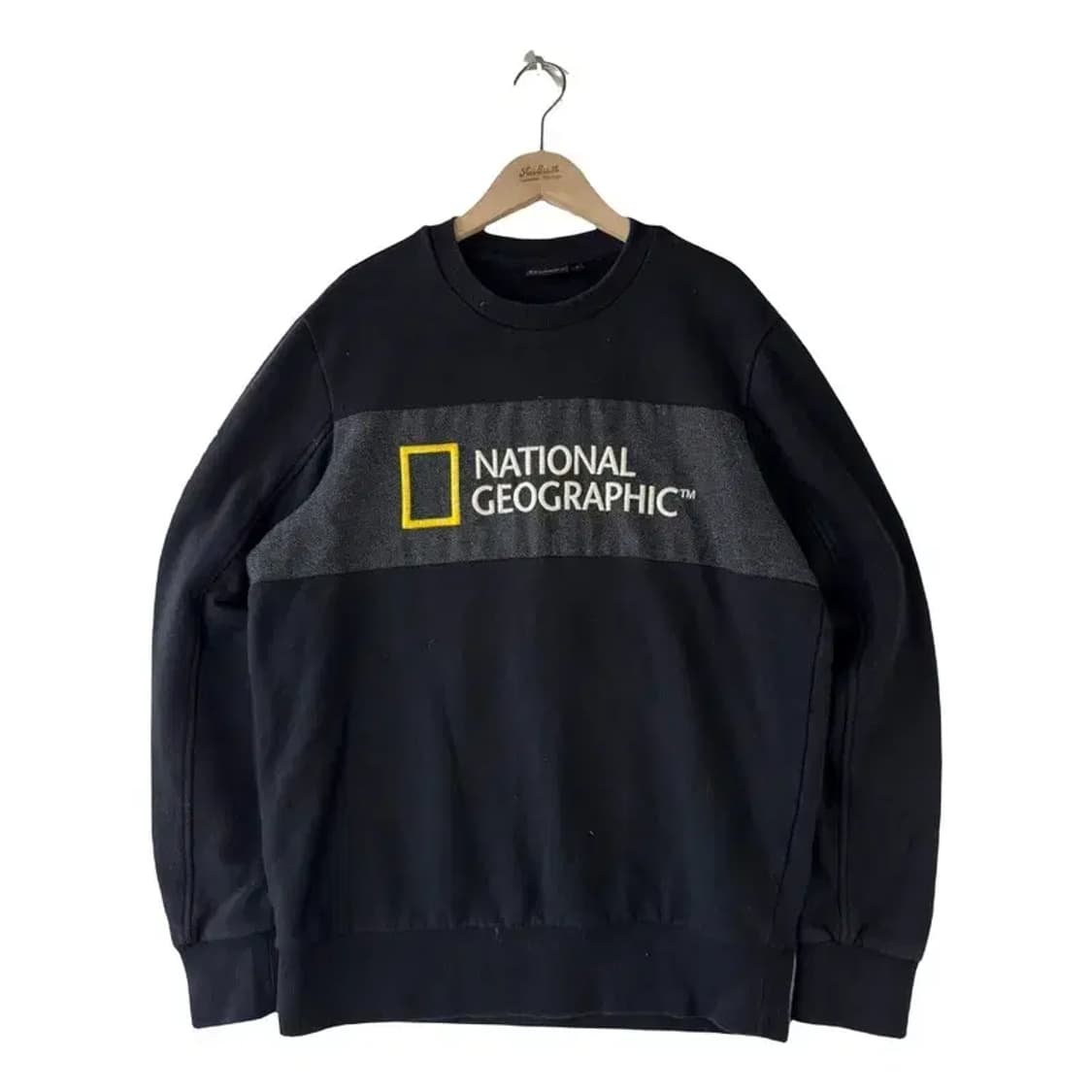 A3063 내셔널지오그래픽 맨투맨 L 상품이미지1