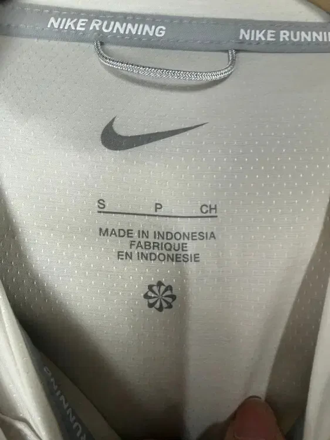 A3205 [NIKE] 나이키 크롭 바람막이 S 상품이미지4