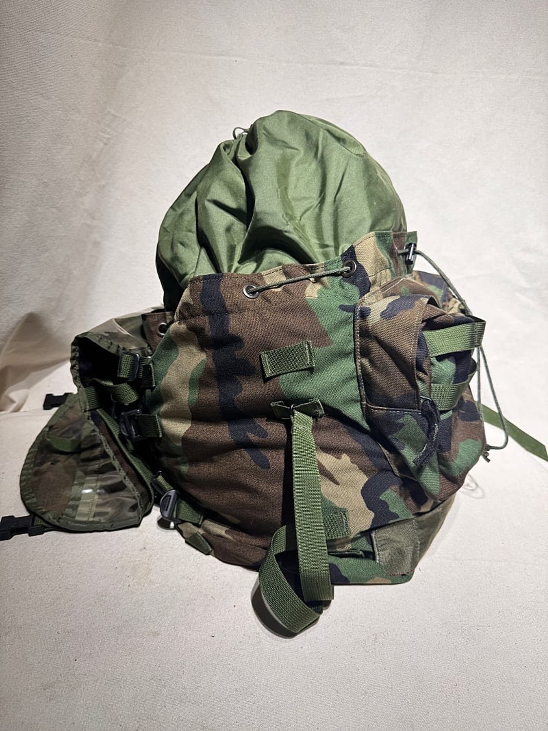 m81 우드랜드 카모 몰리 메인백 상품이미지4