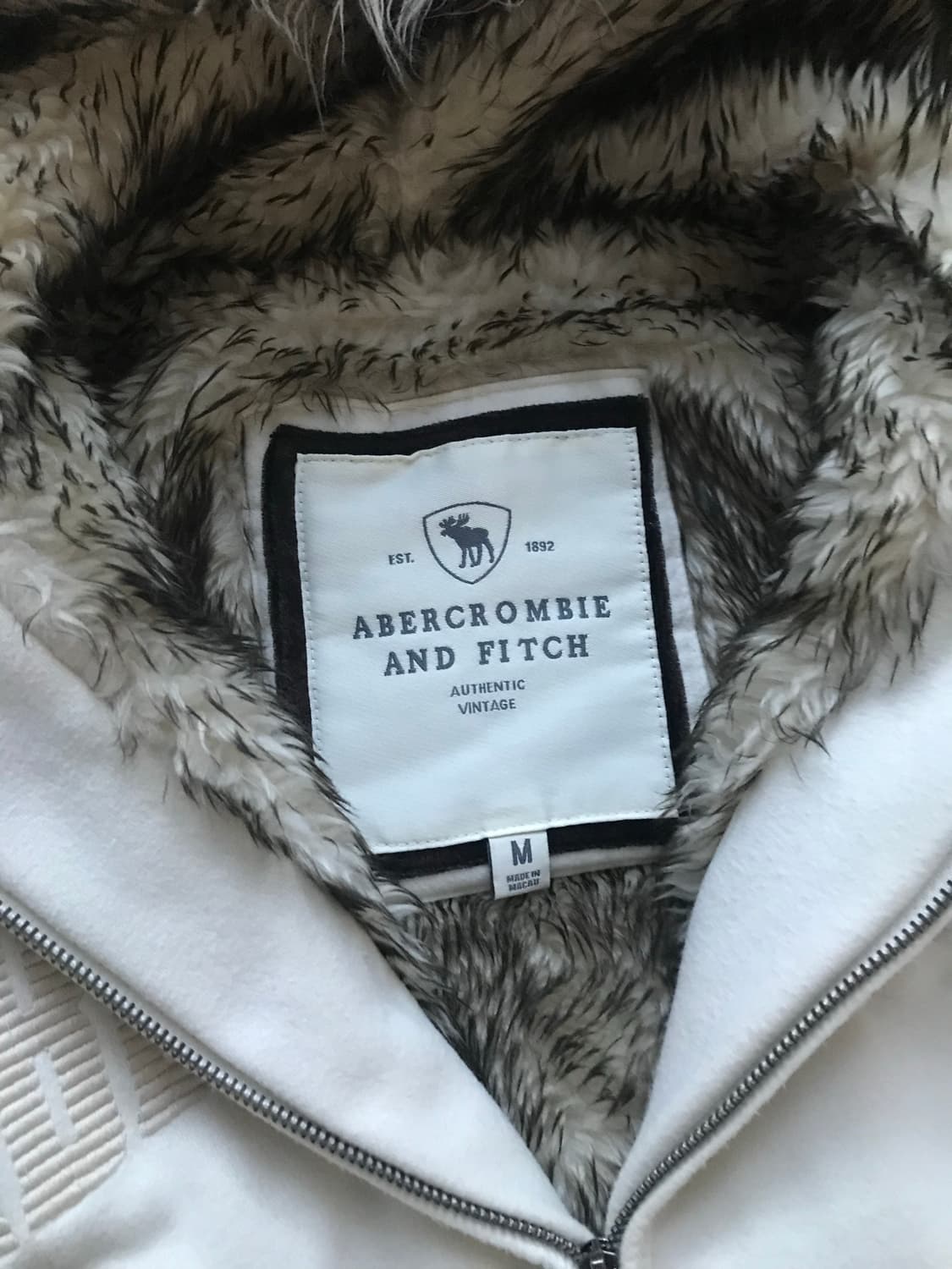 아베크롬비 중앙 프린팅 아이보리 기모 울프죠 후드집업 상품이미지7