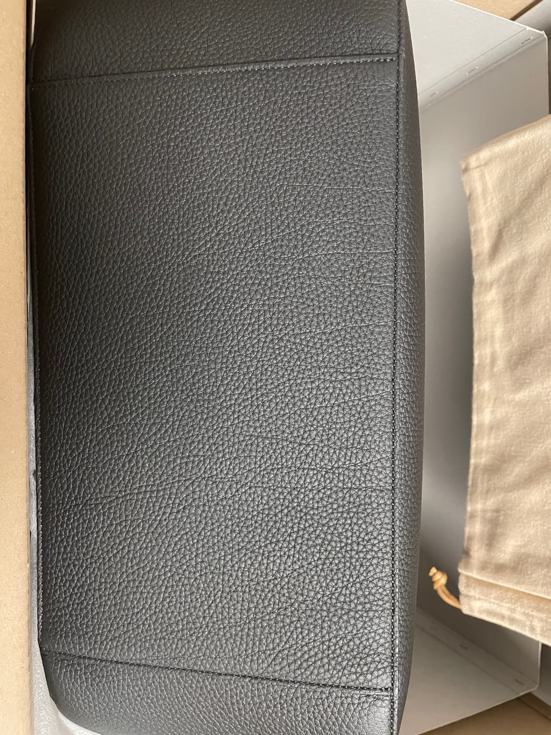 Niceness L.HEFNER LEATHER POSTMAN BAG 상품이미지8