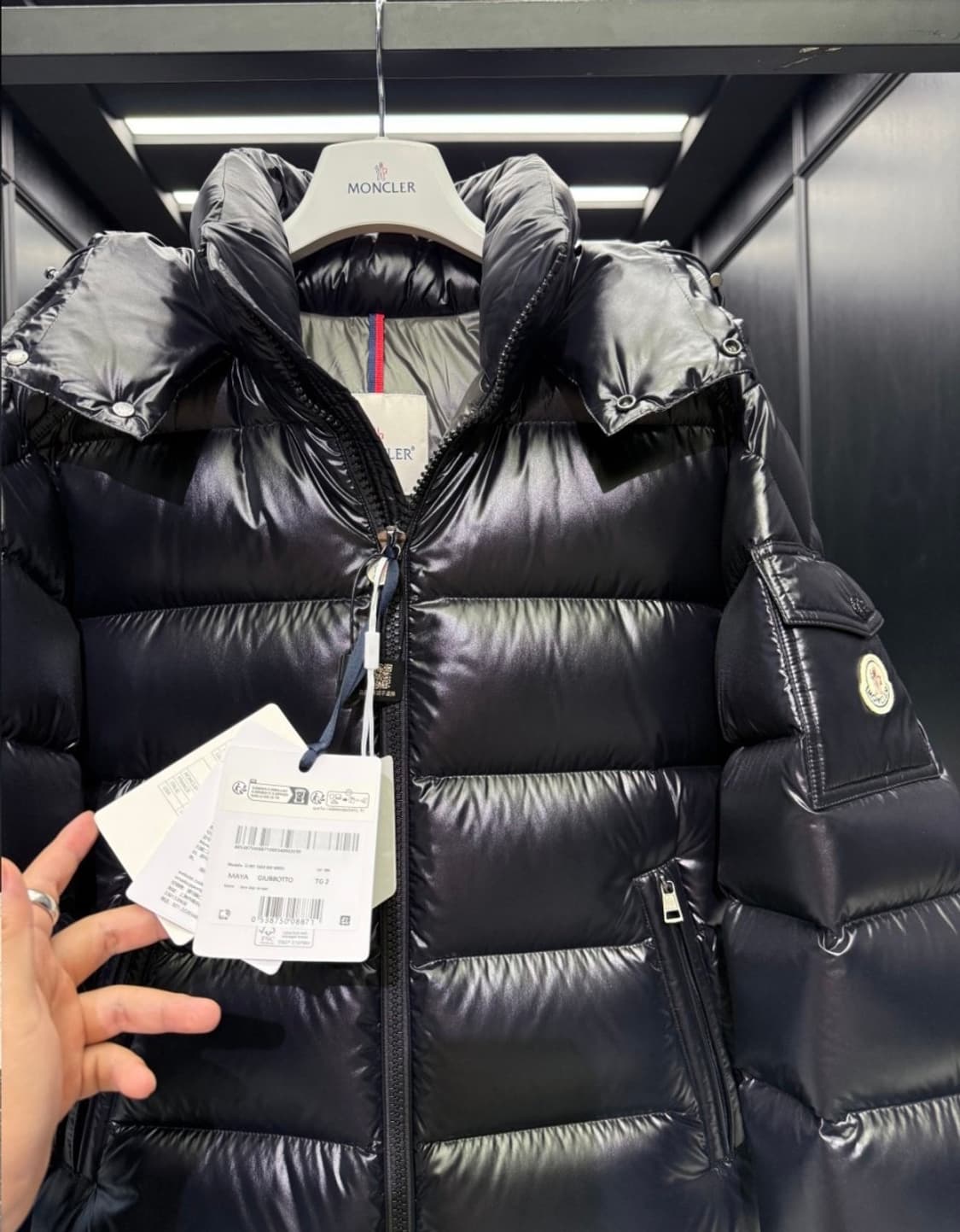 몽클 마야 쇼트 다운 자켓 상품이미지3