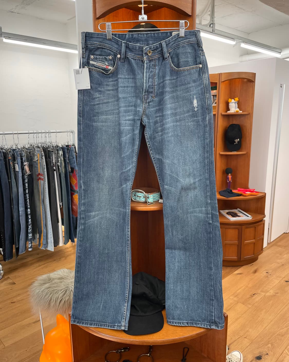 [32] 디젤 부츠컷 데님 팬츠 상품이미지4