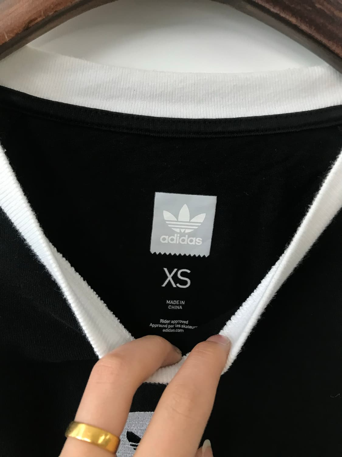 아디다스 센터로고 블랙 반팔 링거 티셔츠 상품이미지5