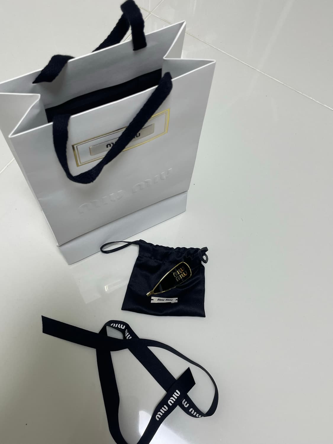 미우미우 헤어클립 헤어핀 에나멜 메탈 상품이미지2