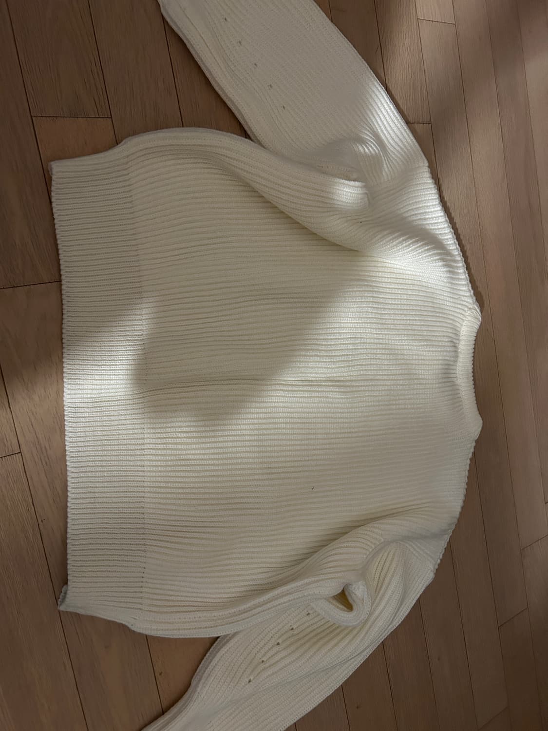 아방한 화이트 짜임니트 상품이미지4