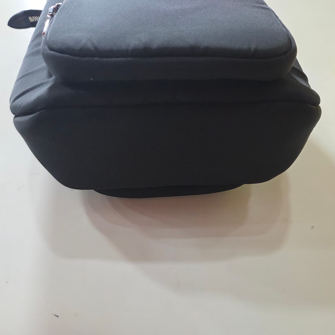 프라다 트라이앵글 토트 상품이미지3