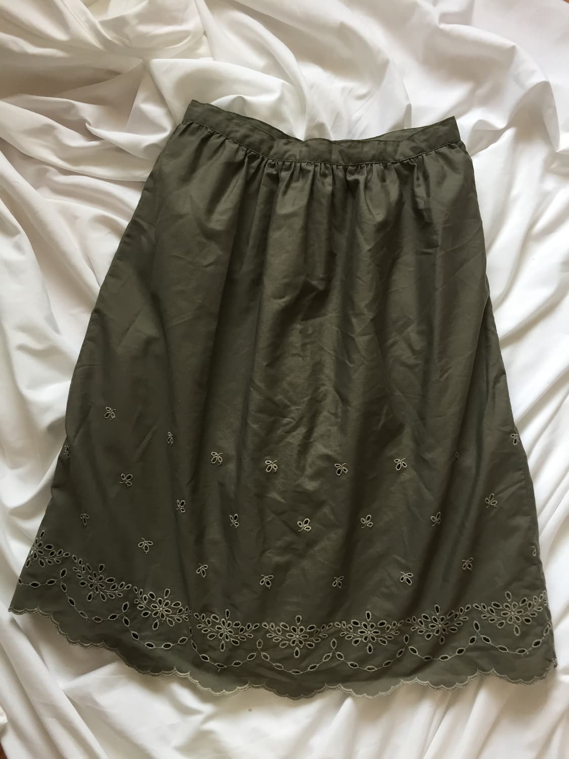 모리걸 꽃펀칭 단추스커트 상품이미지6