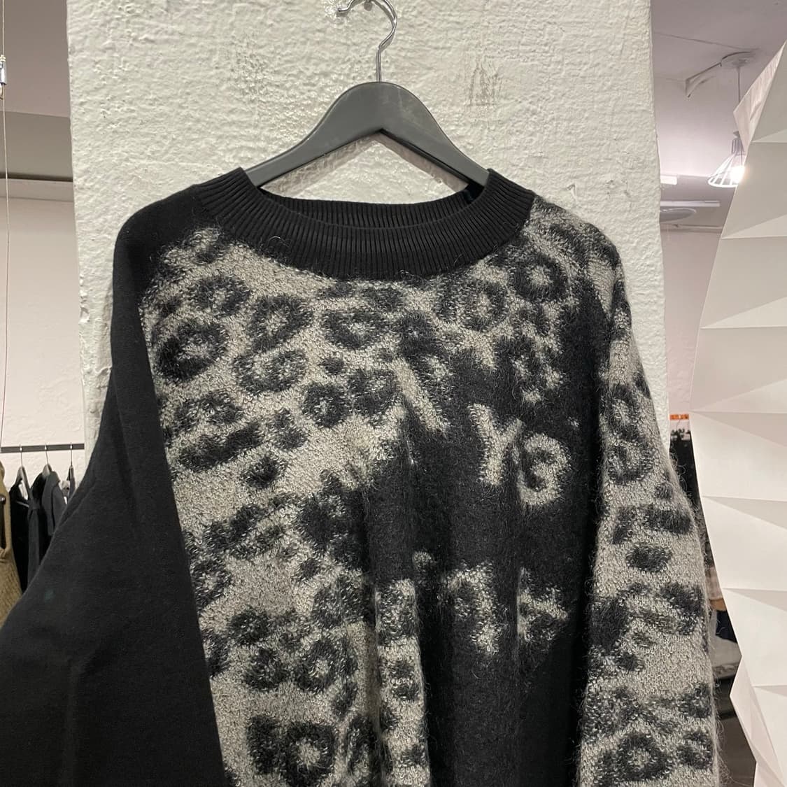 요지야마모토 Y-3 레오파드 니트 상품이미지2